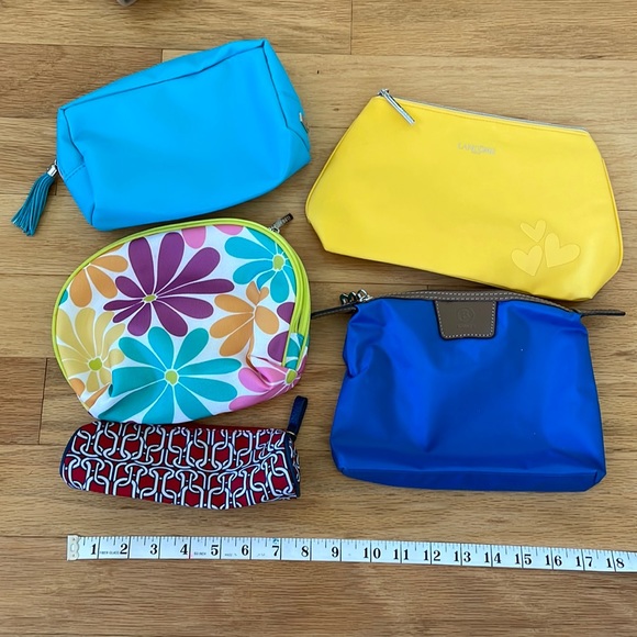 Lot of 5 Cosmetic Bags - Clinique, Tula, Bogner, Lancôme - Picture 1 of 3